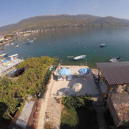 Beachfront Apartments Grunche Ohrid Bagian luar foto